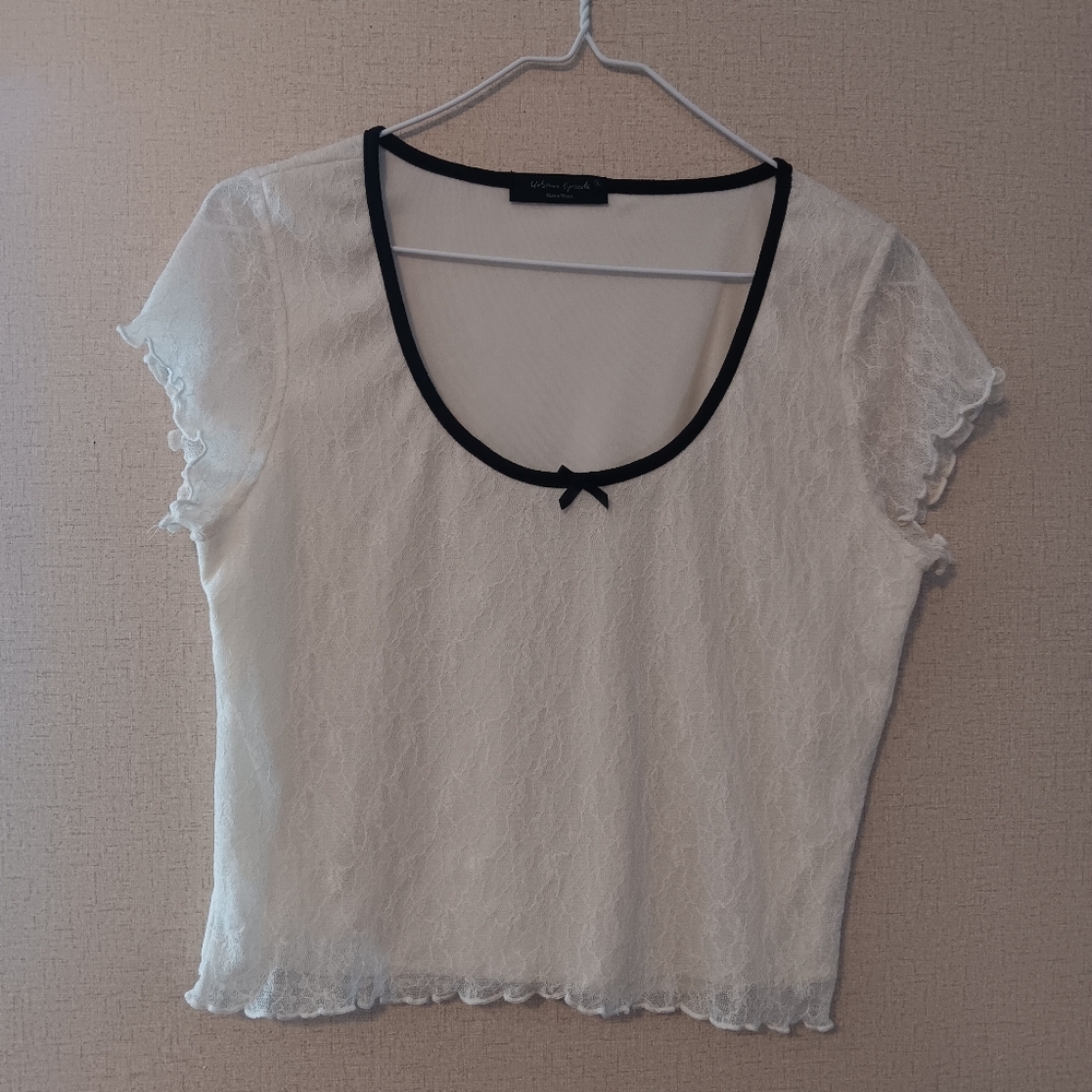 Urban Episode White Lace Crop Top with Black Trim Sz L